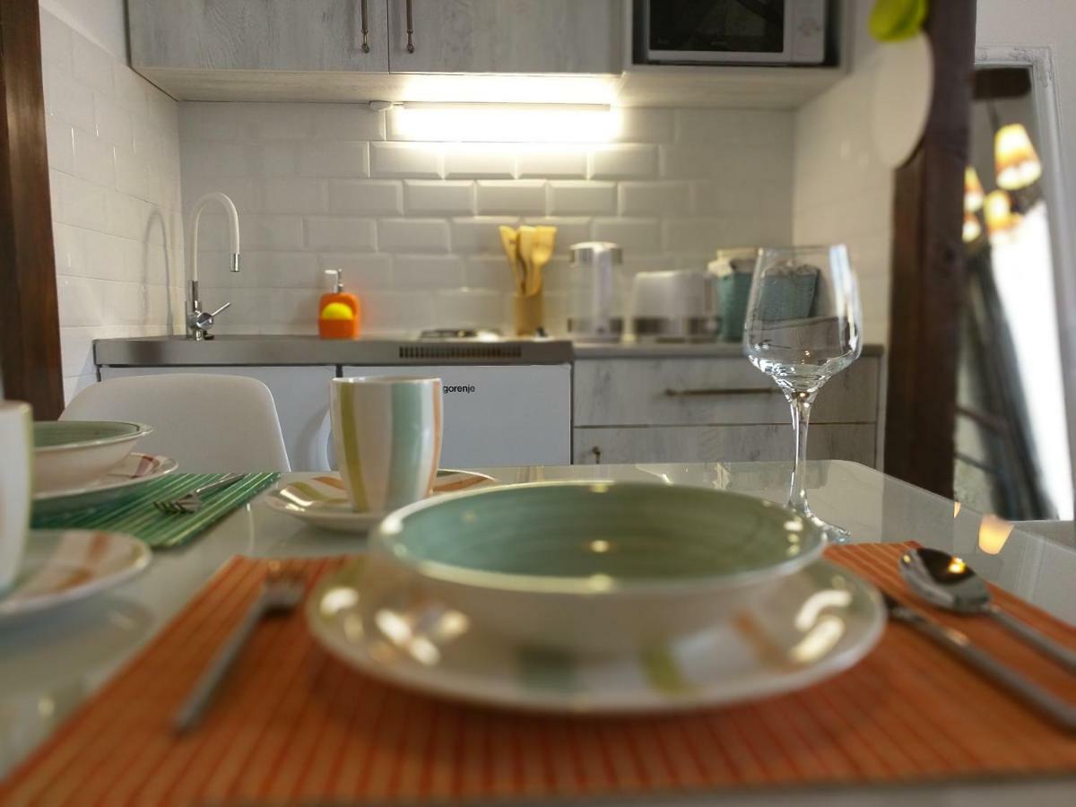 טביליסי Cozy Studios On Freedom Square מראה חיצוני תמונה