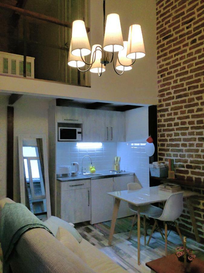 טביליסי Cozy Studios On Freedom Square מראה חיצוני תמונה