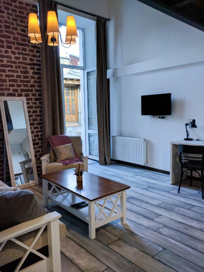 טביליסי Cozy Studios On Freedom Square מראה חיצוני תמונה