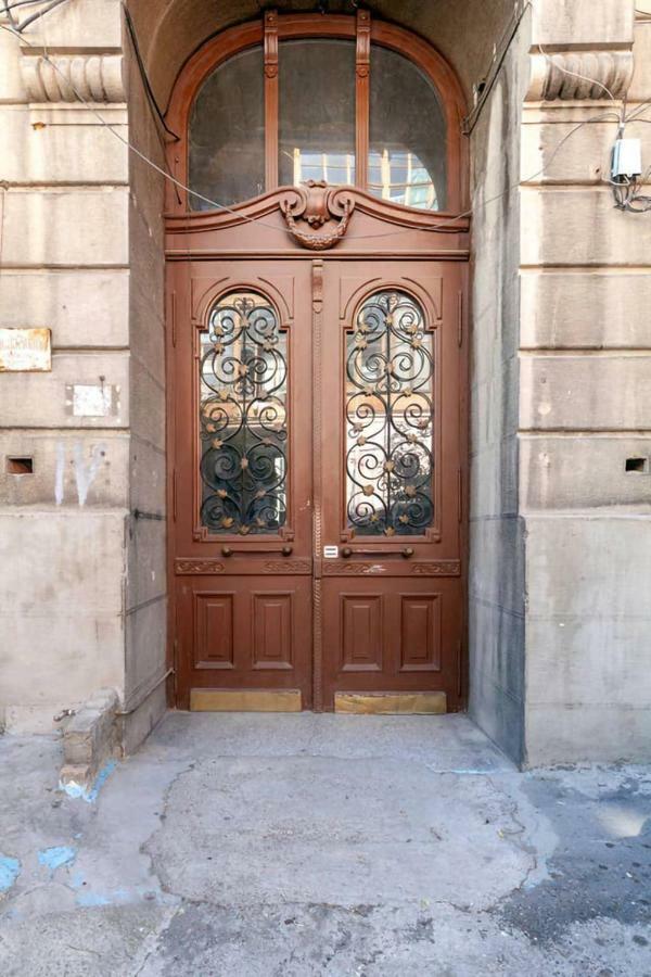 טביליסי Cozy Studios On Freedom Square מראה חיצוני תמונה